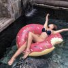 EnjoyPhoenix en bikini dans une piscine : la tyoutubeuse a profité de son été avec bonheur
