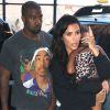 Kim Kardashian et Kanye West en crise ? Le rappeur suivrait encore des "soins ambulatoires" et Kim le "soutient" même si elle serait "inquiète".