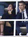Cristiano Ronaldo et sa nouvelle chérie Georgina Rodriguez, in love dans les gradins du stade Santiago à Madrid.