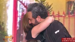 Cyril Hanouna offre une maison à une maman et ses 3 enfants, tout le plateau fond en larmes