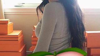 Kylie Jenner utilise ses fesses pour un post sponso ?