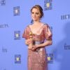 Claire Foy (The Crown) gagnante aux Golden Globes 2017 le 8 janvier à Los Angeles
