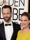 Natalie Portman et Benjamin Millepied sur le tapis-rouge des Golden Globes 2017 le 8 janvier à Los Angeles