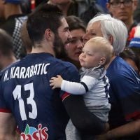Nikola Karabatic papa poule avec son fils Alek : la star des Bleus va vous faire craquer