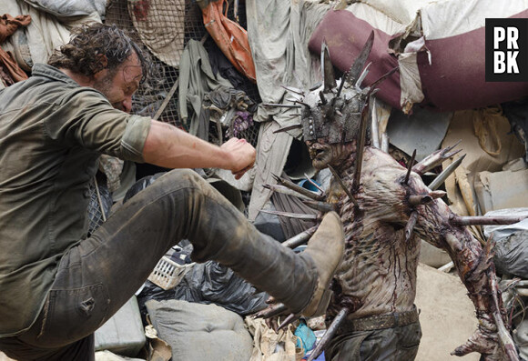 The Walking Dead : un zombie badass façon Mad Max débarque dans la série