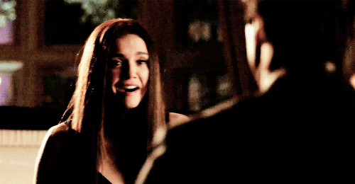 The Vampire Diaries saison 8 : Damon et Elena se retrouvent dans l'épisode 16