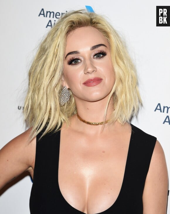 Fini le carré blond mi-long, Katy Perry se fait une coupe de cheveux à la Miley Cyrus !