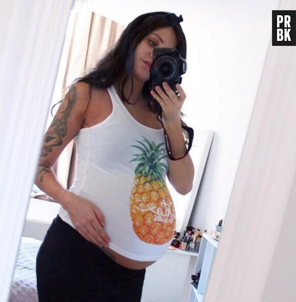 Julia Paredes se confie sur le père de son bébé et sa grossesse.