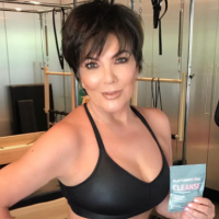 Kris Jenner photoshoppée sur Instagram : les internautes se moquent 🤣