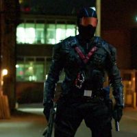Arrow saison 6 : qui est le Vigilante ? Une théorie passionnante