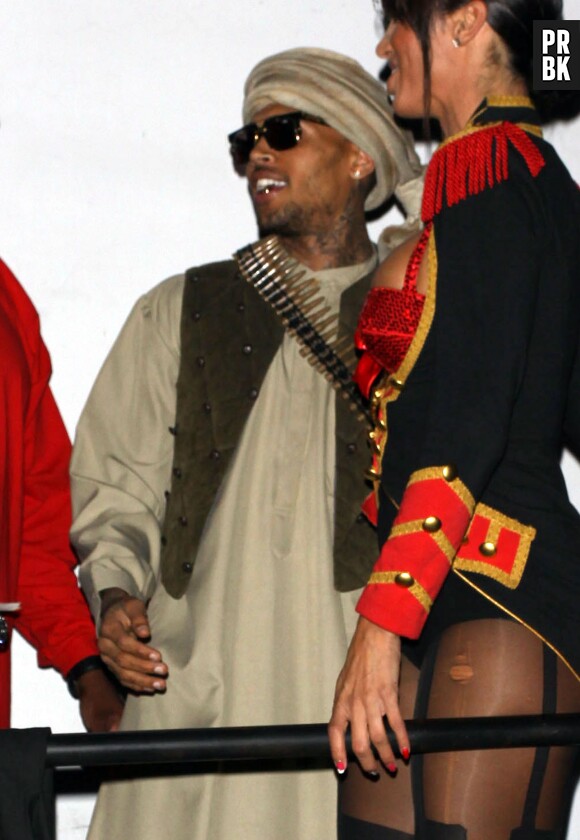 Chris Brown déguisé en taliban pour Halloween !