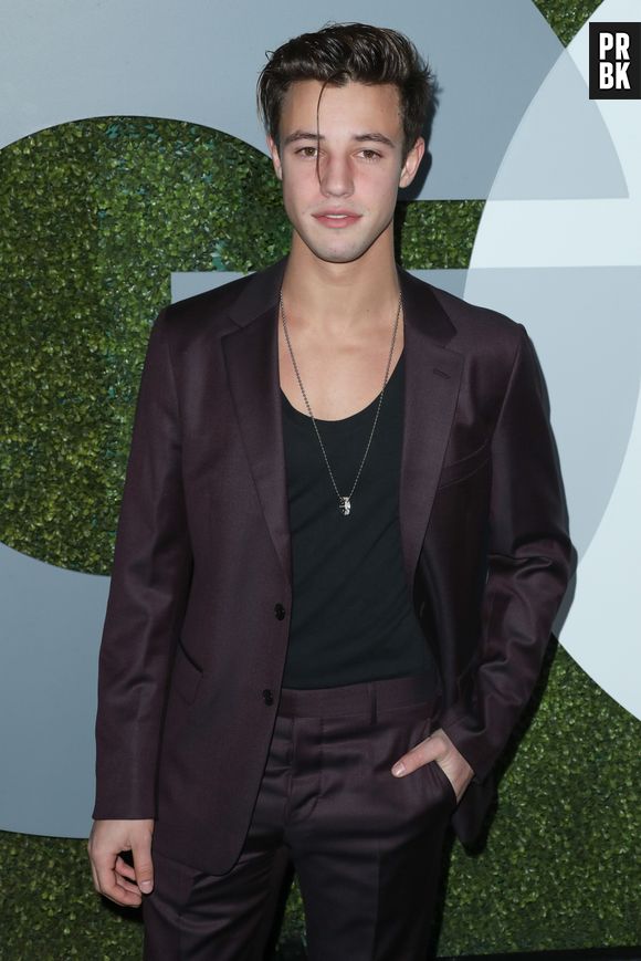 Cameron Dallas en couple : il officialise, et ce n'est pas avec Hailey Baldwin !