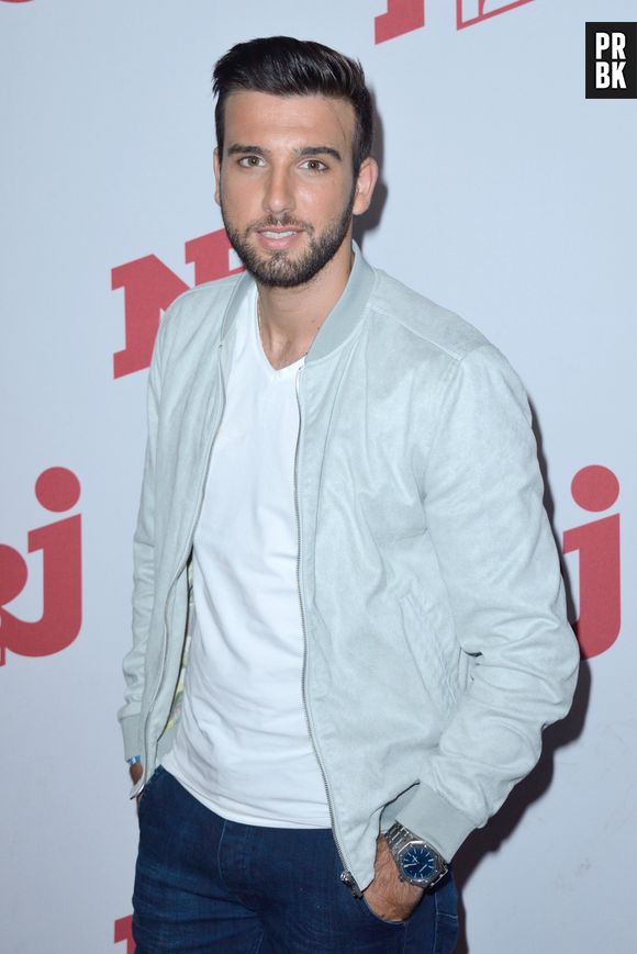 Aymeric Bonnery dévoile son salaire d'animateur radio pour NRJ !
