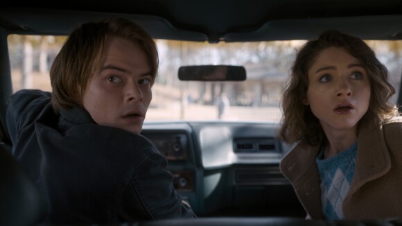 Stranger Things saison 3 : Charlie Heaton (Jonathan) viré de la série ?
