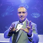 Messmer de retour en France avec son nouveau spectacle Hypersensoriel : place à la réalité virtuelle