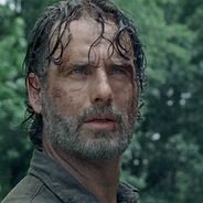 The Walking Dead saison 9 : bientôt des réponses sur le mystérieux hélicoptère