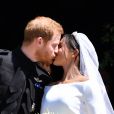 Le Prince Harry et Meghan Markle s'embrassent le jour de leur mariage