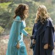 Supergirl saison 3, épisode 20 : Alura (Erica Durance) et Kara (Melissa Benoist) sur une photo