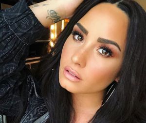 "Sober" : Demi Lovato dévoile une ballade mélancolique inspirée de sa vie perso