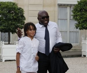 Wilfrid Mbappé et son fils Ethan à l'Elysée après la victoire des Bleus le 16 juillet 2018