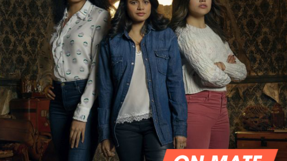 Charmed : faut-il regarder le reboot de la série culte ?