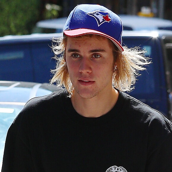 Justin Bieber se rase enfin les cheveux : les internautes partagent leur bonheur