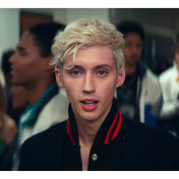 Clip "Thank U, Next" d'Ariana Grande : Troye Sivan dans la parodie de Lolita malgré moi