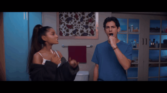 Ariana Grande rend hommage au film American Girls dans le clip de "Thank U, Next"