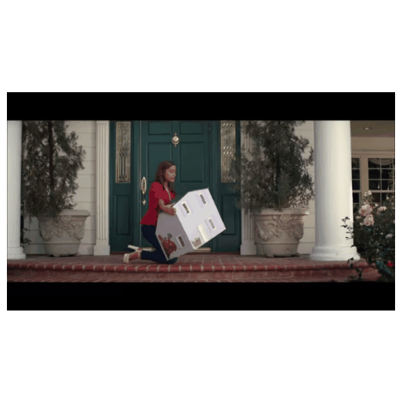 Ariana Grande rend hommage au film 30 ans sinon rien dans le clip de "Thank U, Next"