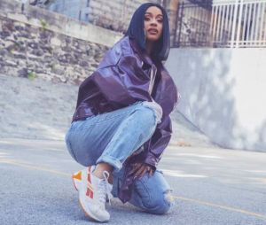 Cardi B pour Reebok : bracelets "slap on", fax, Macarena... La campagne en mode années 1990