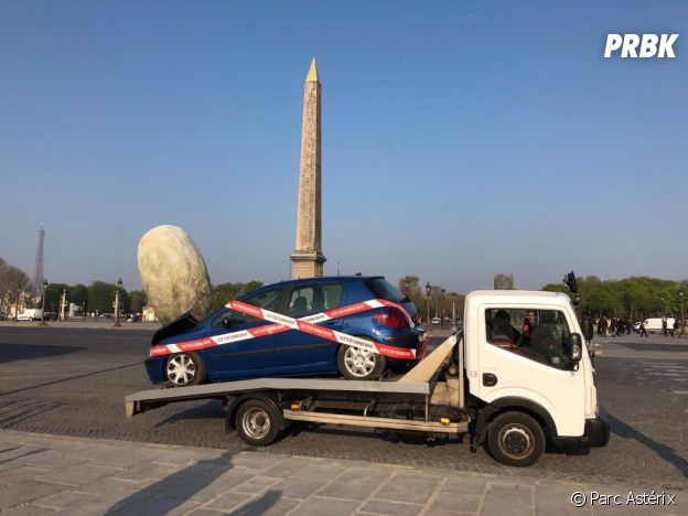 Parc Astérix : pour les 30 ans du parc et l'inauguration de la nouvelle attraction Attention Menhir !, Obélix a lancé des menhirs dans toute la France.