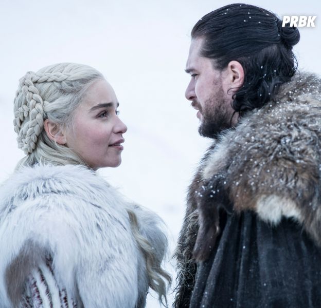 Game of Thrones saison 8 : les acteurs en costumes VS dans la vie