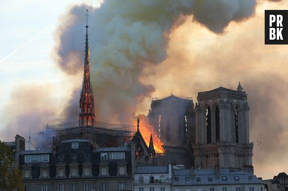 Incendie de Notre-Dame de Paris : les images impressionnantes du brasier