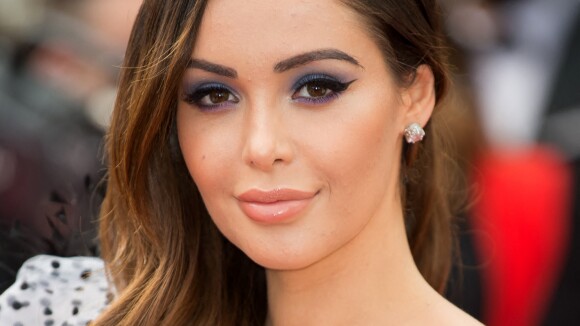 Nabilla Benattia enceinte : la future maman dévoile ENFIN le sexe bébé ! Alors, garçon ou fille ?