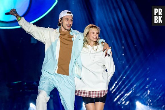 Romeo Elvis se moque des NRJ Music Awards et de ses concurrents, ils réagissent