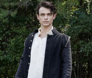 Legacies saison 2 : Thomas Doherty joue Sebastien, un nouveau Damon Salvatore