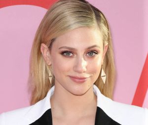 Lili Reinhart va sortir son 1er livre : "C’est effrayant de révéler une partie de moi-même"
