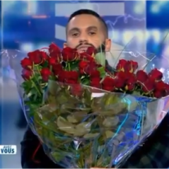 Angèle demandée en mariage en direct à la télé par Malik Bentalha : "envoie-moi un DM"