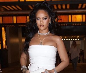 Rihanna fait la promo de Fenty Beauty... avec une chanson de Chris Brown : les fans sont déçus