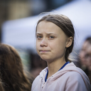 Greta Thunberg, voyageuse dans le temps venue du futur pour nous sauver ? La folle théorie