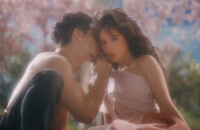 Camila Cabello dévoile le clip Living Proof, nouvel extrait de son album "Romanc"