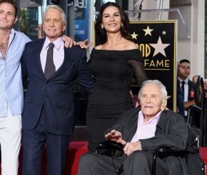 Kirk Douglas, le père de Michael Douglas est mort à 103 ans : les stars sont nombreuses à rendre hommage à l'un des derniers acteurs de légende d'Hollywood