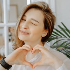 #ClaudieThanksYou challenge : faites un coeur avec les doigts pour lutter contre le coronavirus