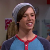 Leo Howard (Why Women Kill) jouait le rôle de Logan dans Shake It Up sur Disney Channel