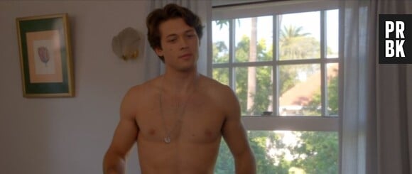 Why Women Kill : Leo Howard sexy dans le rôle de Tommy