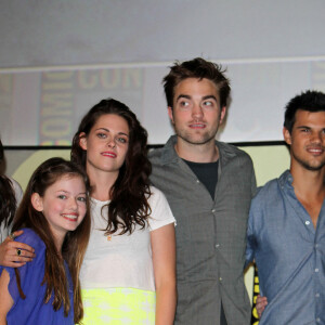 Mackenzie Foy et l'équipe de Twilight au Comic Con 2012