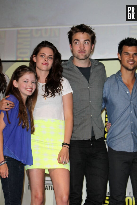 Mackenzie Foy et l'équipe de Twilight au Comic Con 2012