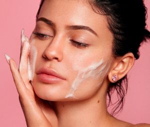 Kylie Jenner : sa marque de soins Kylie Skin arrive enfin en France, en vente en exclu chez Nocibé