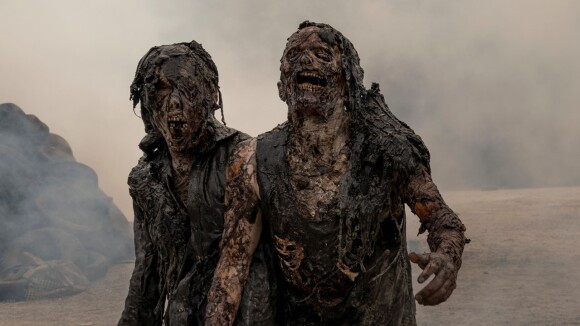 The Walking Dead - World Beyond saison 1 : un vaccin anti-zombies trouvé dans le spin-off ?