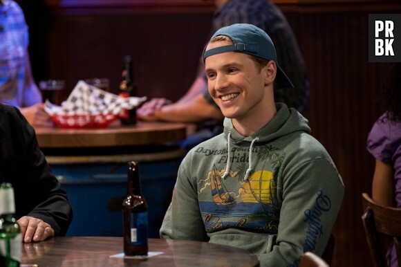 Freddie Stroma dans The Crew